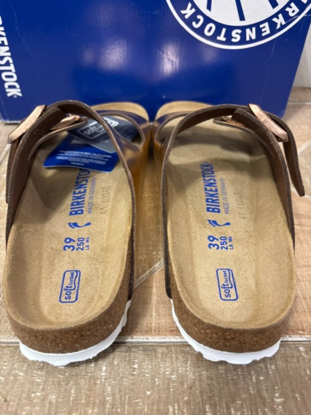 Birkenstock Arizona BS Metallic Copper Size: EU39/US8 Narrow Fit - Picture 3 of 7